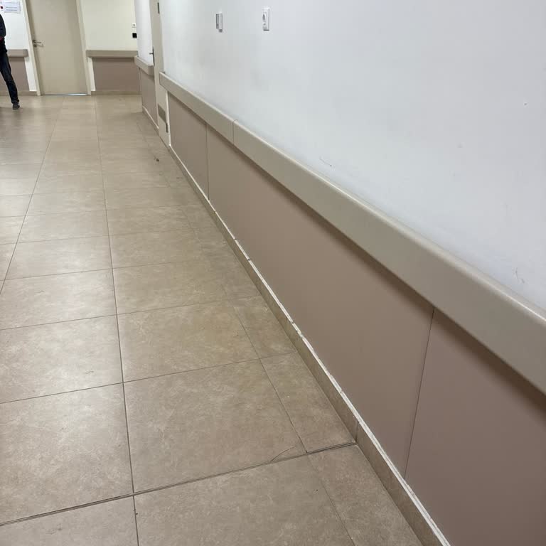 Göztepe Şehir Hastanesi'nde Oturma Alanı Ve Temizlik Eksikliği Mağduriyet Yaratıyor