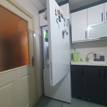 Altus Buzdolabı Kapak Yönü Değişimi İçin Ücret Talebi Ve Mağduriyet Yaşanıyor