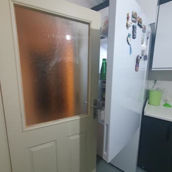 Altus Buzdolabı Kapak Yönü Değişimi İçin Ücret Talebi Ve Mağduriyet Yaşanıyor