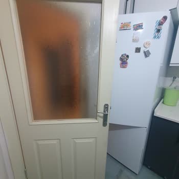 Altus Buzdolabı Kapak Yönü Değişimi İçin Ücret Talebi Ve Mağduriyet Yaşanıyor