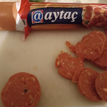 Aldığım Sucukta Siyah Parça Sorunu Ve İlgisiz Yetkililer