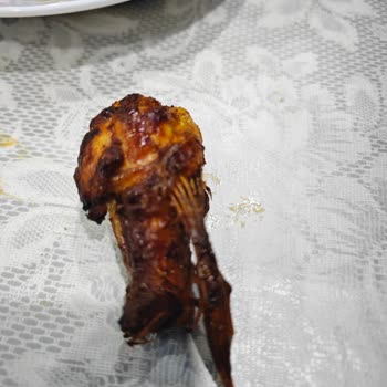 Köfteci Yusuf Hazır Tavuklarda Tüy Sorunu Ve Hijyen Endişesi