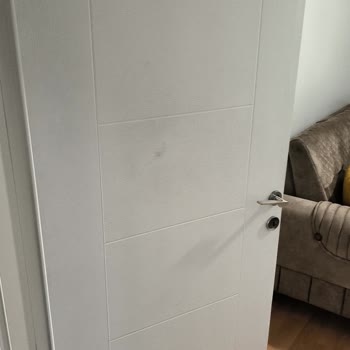 Home Yapı (Ankara) Lake Kapılar Kısa Sürede Şişti Ve Çatladı, Firma İlgisiz Davrandı