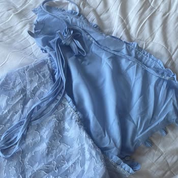 Sipariş Edilen Elbise Yanlış Ve Kalitesiz Geldi, Müşteri Hizmeti Yetersiz