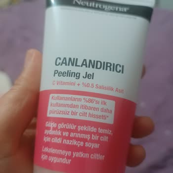 Neutrogena Peeling Jel Yüzümde Yanma Ve Tahrişe Sebep Oldu