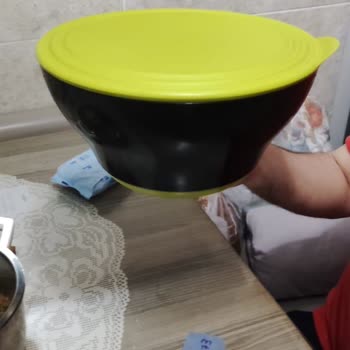 Tupperware 5 Litrelik Kap Kısa Sürede Kırıldı
