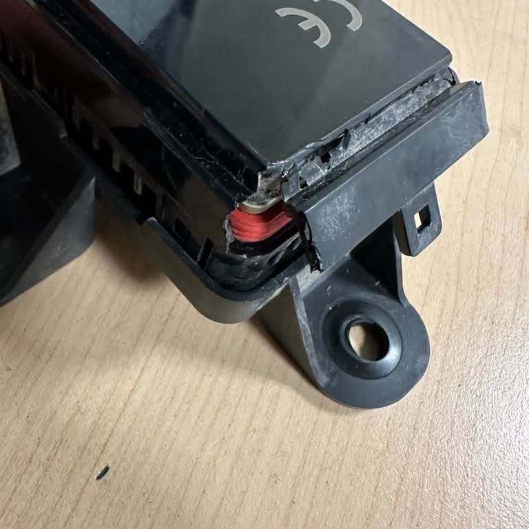 Kör Nokta Sensörü Kendi Kendine Kırıldı, Garanti Dışı Bırakıldı!