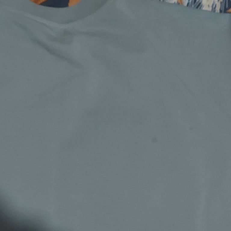 Satın Aldığım Tişört Lekeli Geldi, Memnun Kalmadım