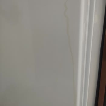 Garantili Arçelik Buzdolabımda Çıkmayan Lekeler Ve Servis Mağduriyeti