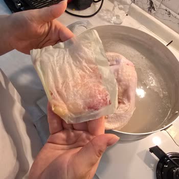 Banvit Bütün Tavukta Yabancı Cisim Çıkması Ve Açıklama Beklentisi