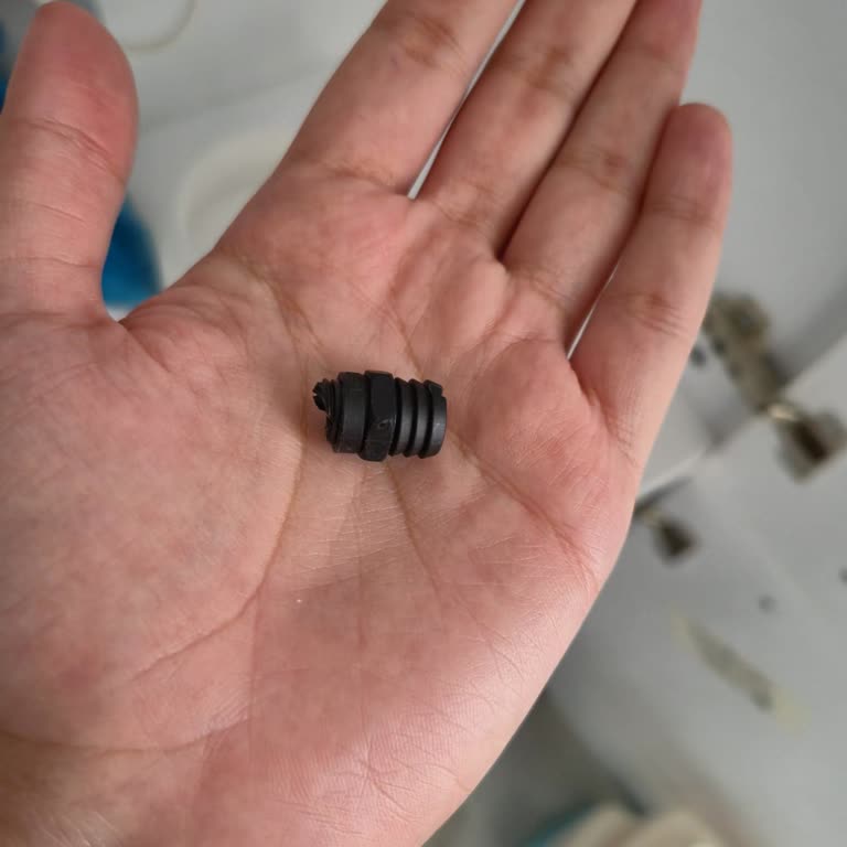 Yeni Kombiden Su Sızıntısı Ve Garanti Desteği Sorunu