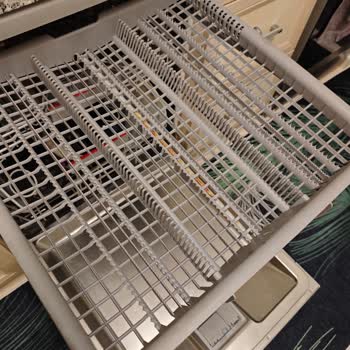 Bosch Refused to Cover Rusted Basket of My Dishwasher After Warranty Ended