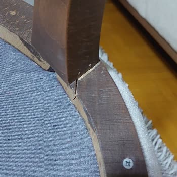 Yeni Alınan Koltuk Ve Sandalyelerde Sürekli Arıza Ve Mağaza İlgisizliği