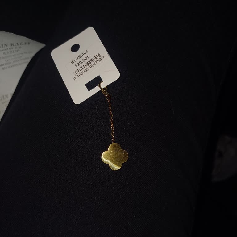 Kaya Bujiteri - Kupon Accessories Yaşatılan Bir Dolu Sorun