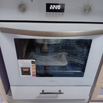 Fırından Gelen Kötü Koku Ve Yetersiz Servis Deneyimi