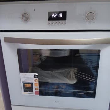 Fırından Gelen Kötü Koku Ve Yetersiz Servis Deneyimi