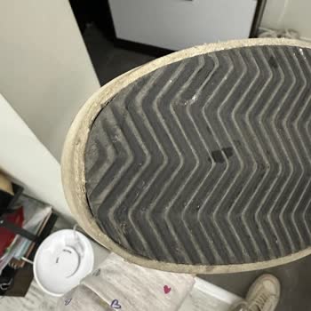 Golden Goose Ayakkabıda Kısa Sürede Oluşan Sorun Ve Çözüm Talebi