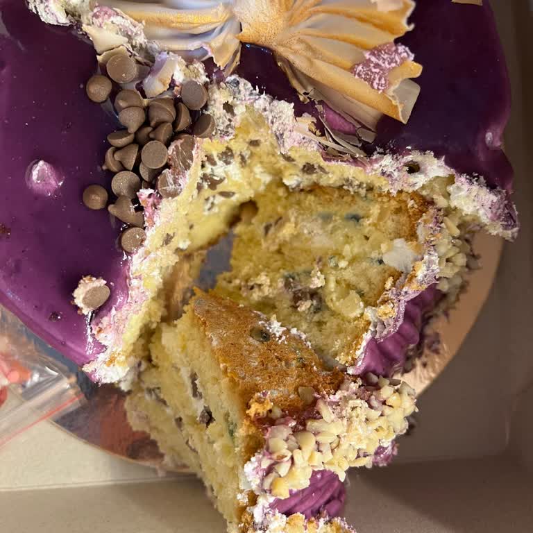 Bozuk Pasta Yüzünden Doğum Günü Mahvoldu, Mağaza İlgisiz Kaldı