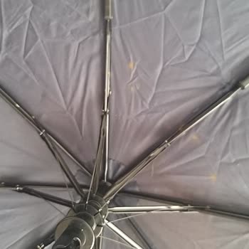 Küflenen Şemsiye Ve Yetersiz Müşteri Hizmeti