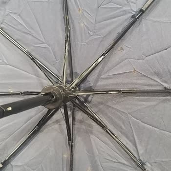 Küflenen Şemsiye Ve Yetersiz Müşteri Hizmeti