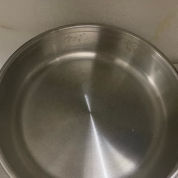 Jumbo Çelik Tencere Setinde Erken Kullanımda Oluşan İz Ve Yapışma Sorunu