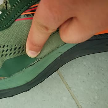 Kısa Sürede Deforme Olan Ayakkabı Ve Garanti Sorunu