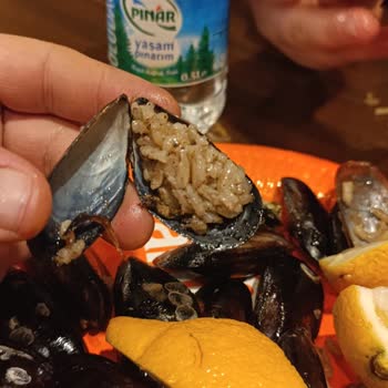 Midye Dolma İçinde Midye Eti Olmaması Ve Şube İlgisizliği