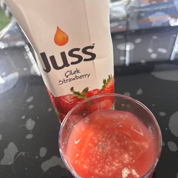 Çilek Suyunda Sağlığı Tehdit Eden Yabancı Madde Şikayeti