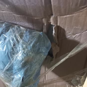 Bir Ay Beklenen Masada Kusurlar Ve İlgisiz Müşteri Hizmeti