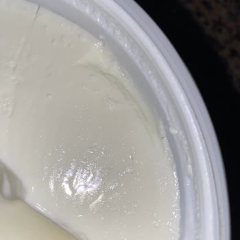 Dost Yoğurt İçinde Böcek Çıkması Ve Gıda Güvenliği Endişesi