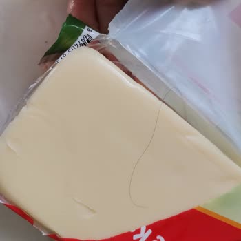 Ekici Kaşar Peynirinden Çıkan Saç Teli Şoku: Güvenim Sarsıldı
