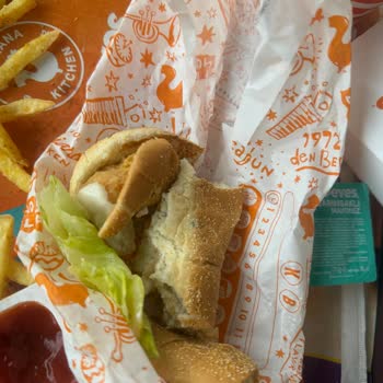 Küflü Ekmek Ve İlgisiz Müşteri Hizmeti