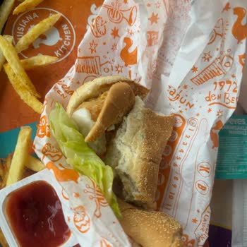 Küflü Ekmek Ve İlgisiz Müşteri Hizmeti