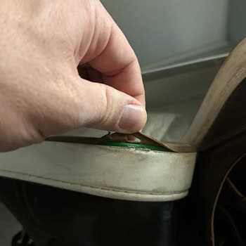 15 Günde Açılan Ayakkabıya Kullanıcı Hatası Denmesi Mağduriyet Yarattı