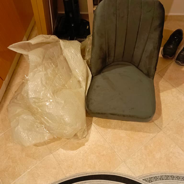 Eksik Gönderilen Sandalyeler Ve Yetersiz Müşteri Desteği