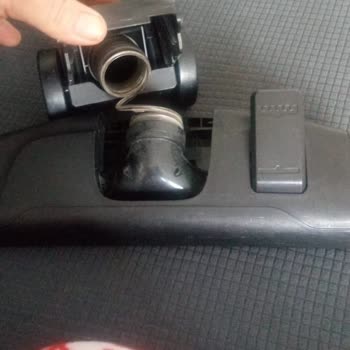 Samsung Süpürge Başlığı Parçalandı