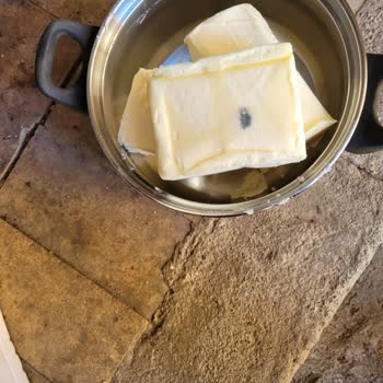 Aldığım Tereyağı Ve Peynirde Yabancı Madde Şoku Yaşadım