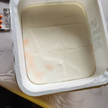 Aldığım Tereyağı Ve Peynirde Yabancı Madde Şoku Yaşadım