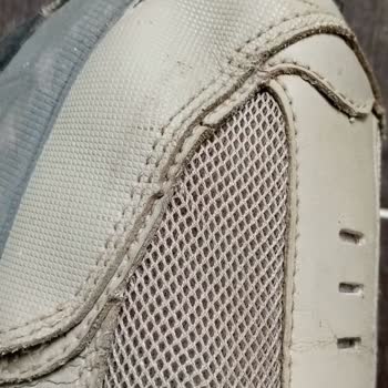 Skechers Bot Kısa Sürede Su Aldı Ve Dikişleri Açıldı