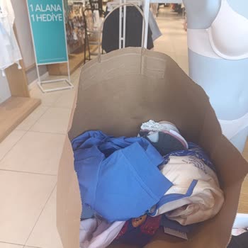 Ürün Paketlemede Dikkatsiz Ve İlgisiz Davranış