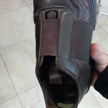 Ayakkabımın Yerine Eski Ürün Verdiler, Paramı Da İade Etmediler!