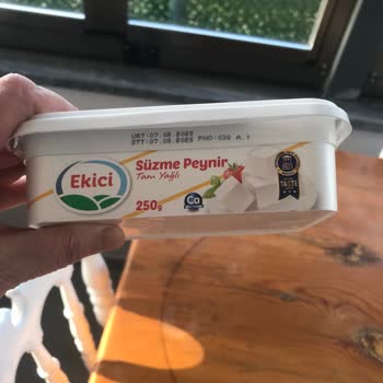 Son Kullanma Tarihi Geçmemiş Ekici Süzme Peynirde Küf Ve Firma İlgisizliği