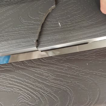 Hepsiburada Balkon Bankı Doğru Düzgün Kullanamadan Kırılmaya Başladı