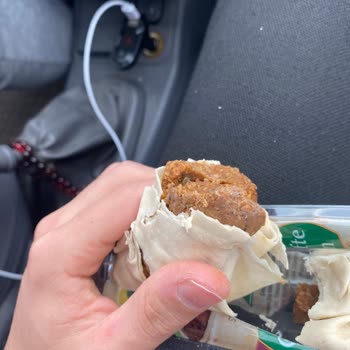 Aldığım Çiğ Köfte Küflü Çıktı, Sağlığım Tehlikeye Girdi