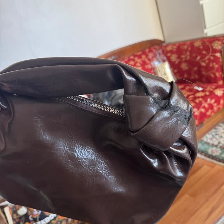 Sipariş Ettiğim Çantalar Farklı Ve Hasarlı Geldi