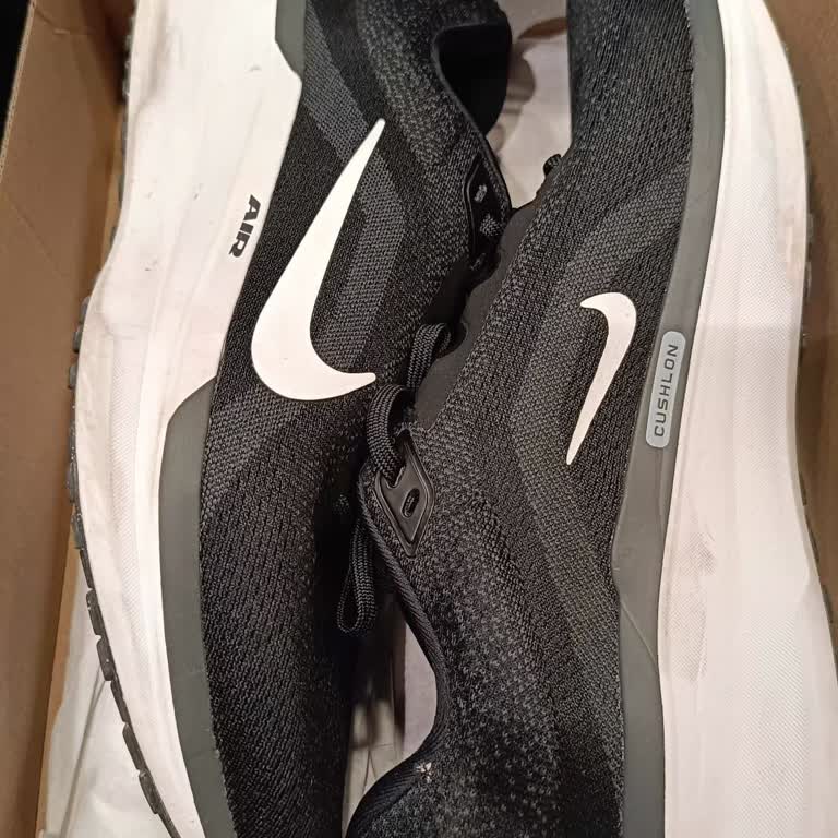 Nike Air Ayakkabıda Sürekli Gıcırtı Sesi Ve Değişim Reddi