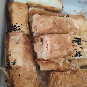 Tatlıcım (Yenimahalle) Börek Ve Simitlerin Tadı Bayat Ve Ekşi