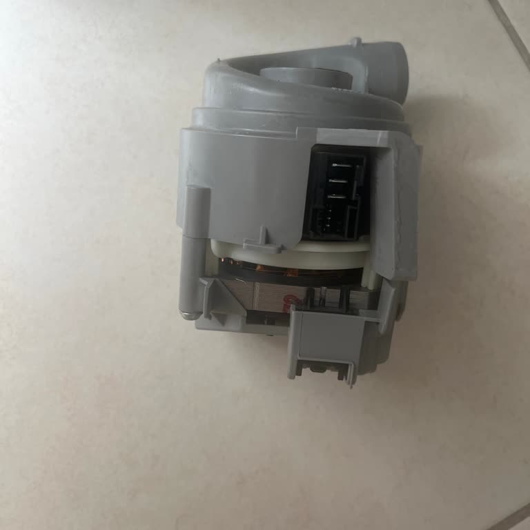 Yanlış Parça Değişimiyle Sorunu Çözmeyen Servis Ve Yüksek Ücret Şikayeti