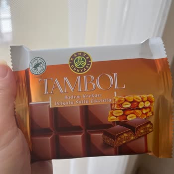 Aldığım Bademli Çikolatadan Çilek Milföy Çıktı