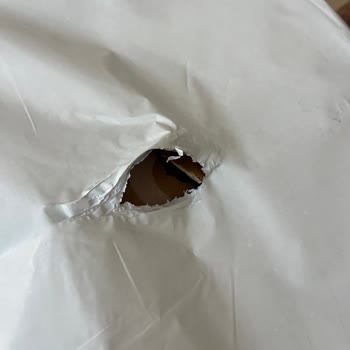 Kargoda Gelen Üründe Delik Ve Güvenlik Sorunu